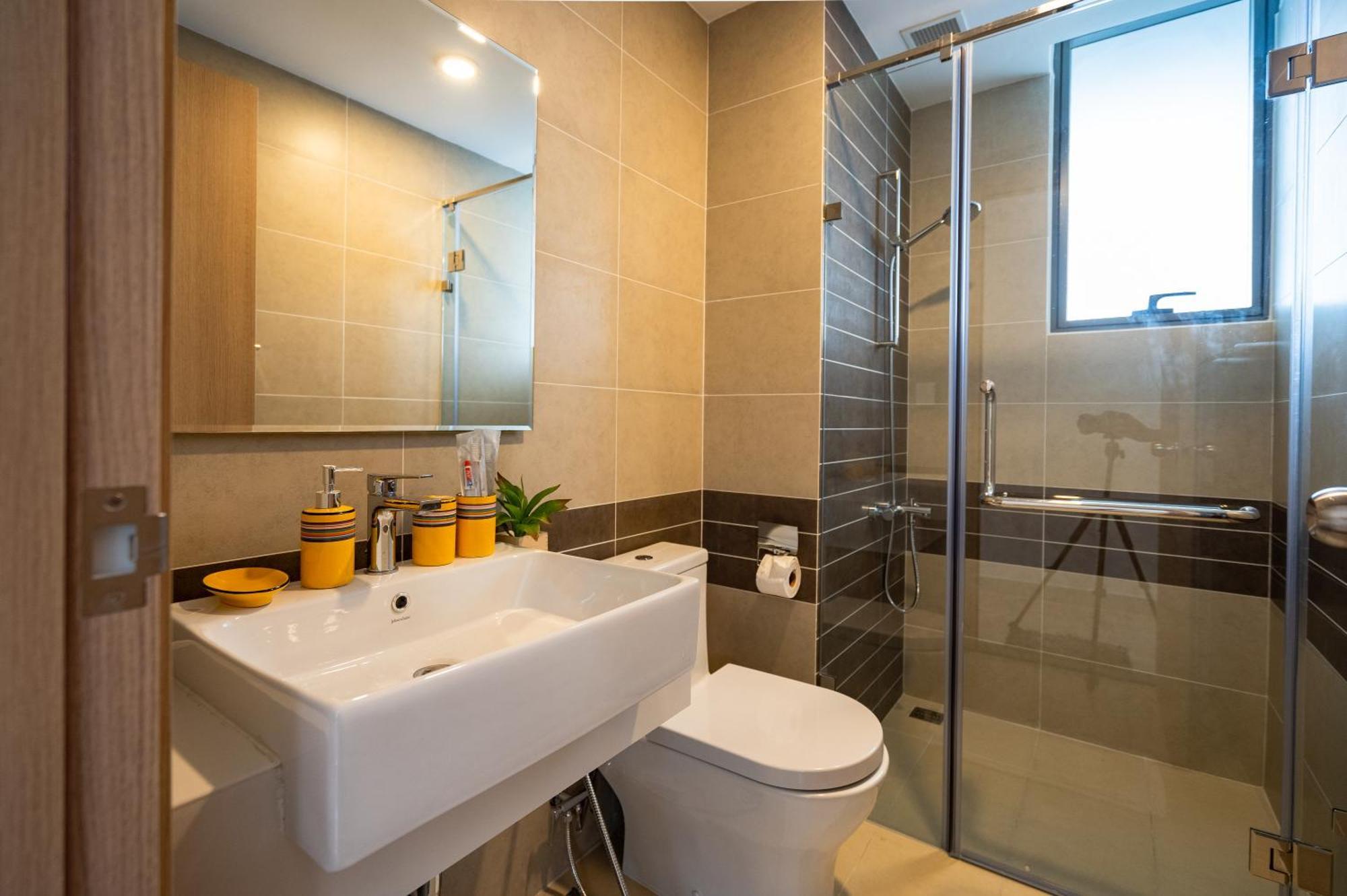 Central Business District Rivergate Apartment - Free Pickup & Pool Хошимин Экстерьер фото